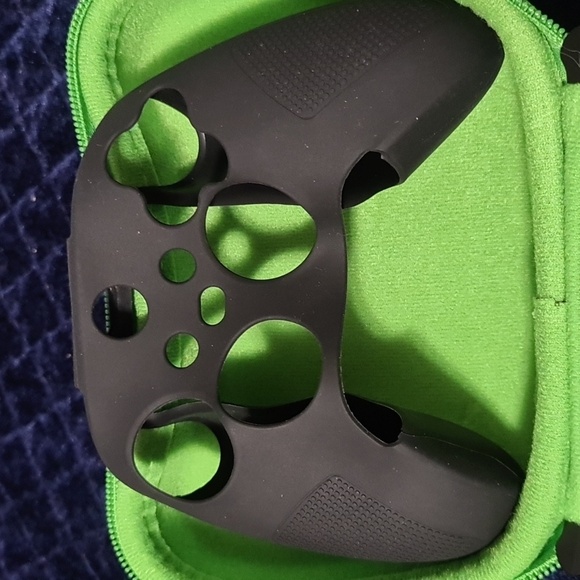 SURGE Gaming controller - Picture 8 of 8